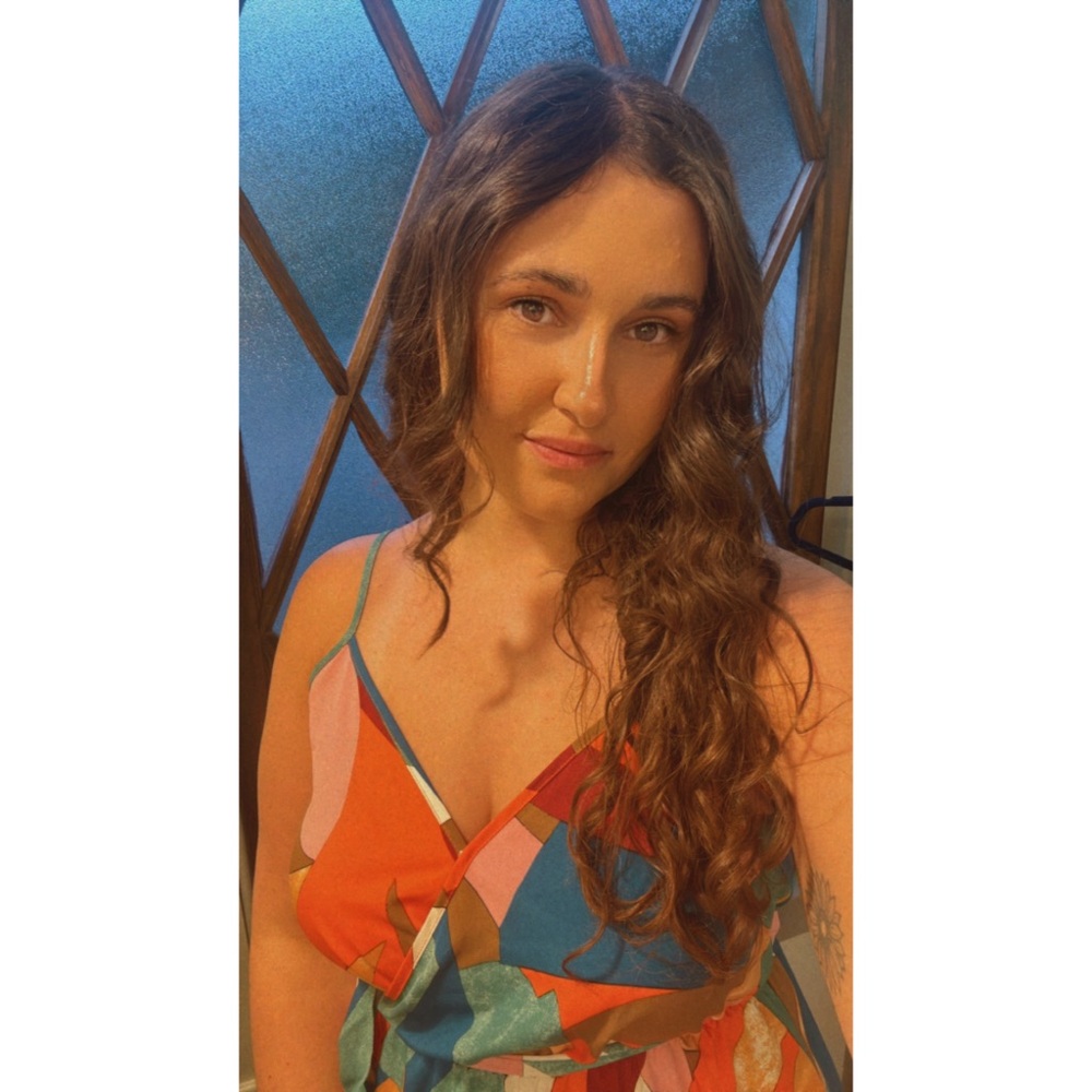 Meet your Posher, Olivia